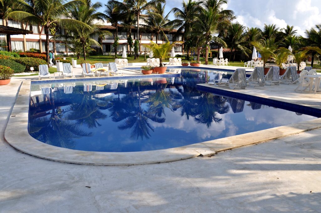 Construcción piscina de hormigón